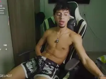 Chaturbate Live Sex of mike_pineapple