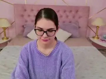 Chaturbate Live Sex Cam of sindell_cryell
