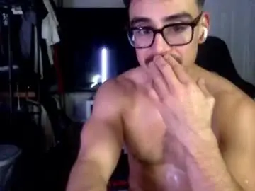 Chaturbate Private Sex Chat of luvrboy77