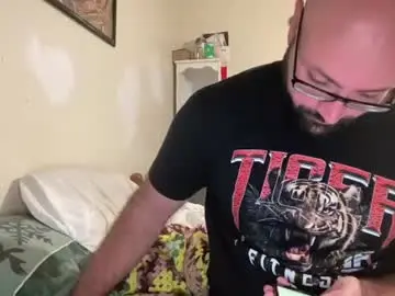 Chaturbate Free Porn Cam of bigbackmuscles1296