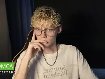 Chaturbate Sex Cam of kirill_20_cm