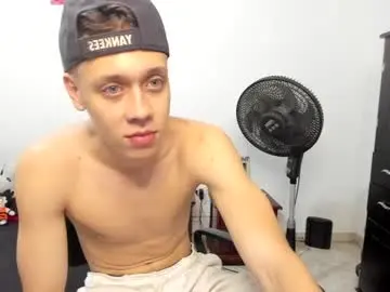 Chaturbate Live Porn of santiceballo