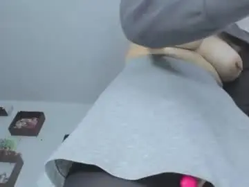 Chaturbate Live Sex Cam of magical_orgasm