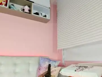 Chaturbate Sex Cam of tiny_cora