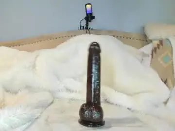 Chaturbate Watch Live Sex Cams of eatmygingersnapps