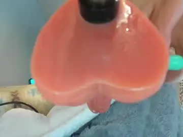 Chaturbate Sex Chat of eatmygingersnapps