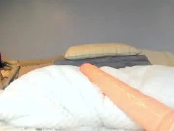 Chaturbate Live Porn of eatmygingersnapps