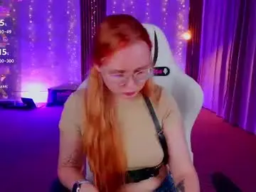 Chaturbate Live Sex Cam of emily054