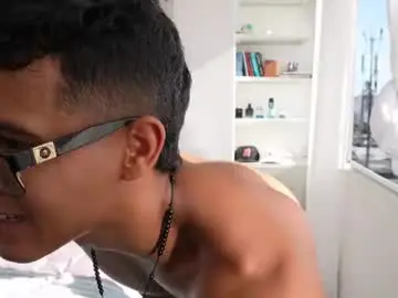 Chaturbate Live Sex Cam of paradise_boy_s