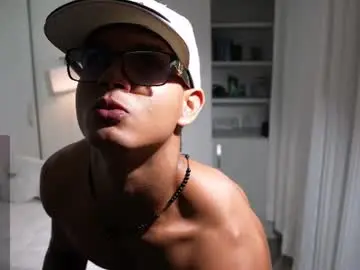 Chaturbate Private Sex Chat of paradise_boy_s