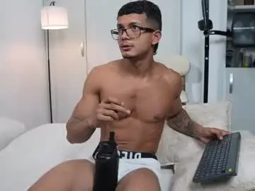 Chaturbate Free Porn Cam of paradise_boy_s