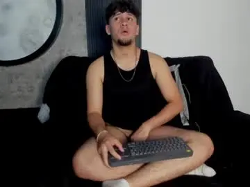 Chaturbate Best live sex cam show of valentino_stonee