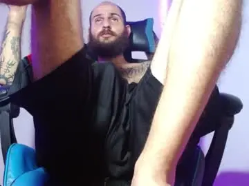 Chaturbate Live Sex Cam of jammes_owen
