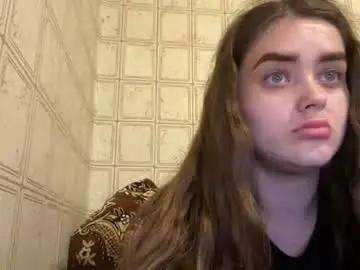 Chaturbate Live Sex Cam of queenofdreams_2029