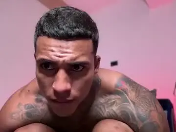 Chaturbate Watch Live Sex Cams of jordandenis17
