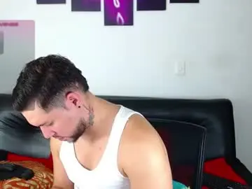 Chaturbate Live Sex Cam of kyle_wilson_