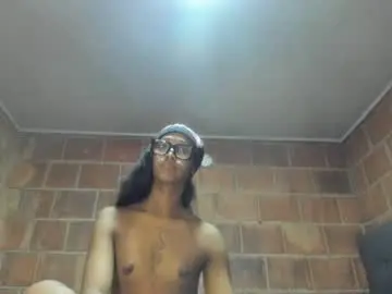 Chaturbate Live Porn of nahomy_james25