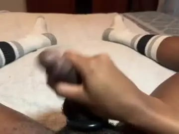 Chaturbate Live Sex Cam of davis_smith2100