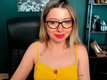 Chaturbate Best live sex cam show of heidi_pleasure