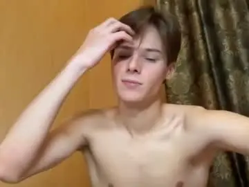 Chaturbate Live Sex Cam of timytwinkboy