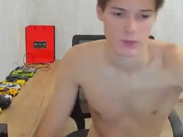 Chaturbate Live Sex Cam of timytwinkboy
