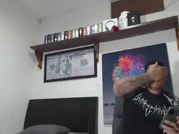 Chaturbate Best live sex cam show of coltonmassif_