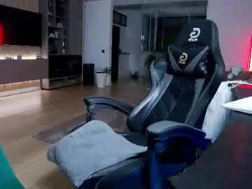 Chaturbate Live Sex Cam of enrikoblue