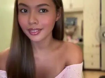 Chaturbate Nude Webcam of iyahfoxy777