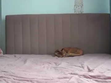 Chaturbate Live Sex Cam of mysterious_ariel_