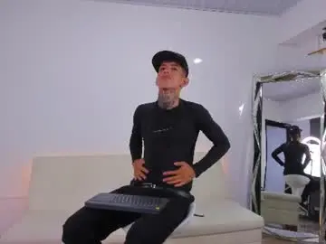 Chaturbate Live Porn of darwin_stark