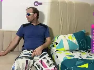 Chaturbate Free Porn Cam of tommystars
