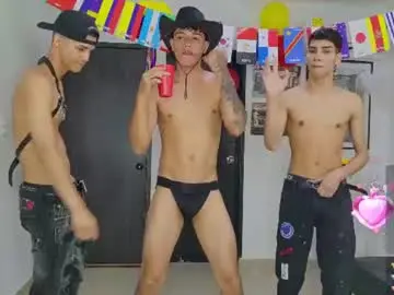 Chaturbate Free Porn Cam of voyeurism_guys
