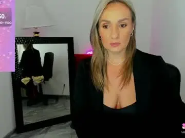 Chaturbate Live Sex Cam of alisa_allisen