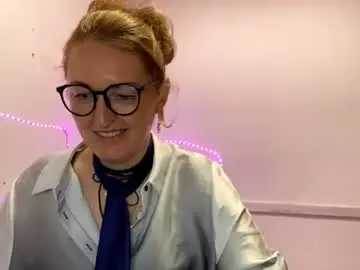 Chaturbate Adult Video Chat of golden_fairy_566