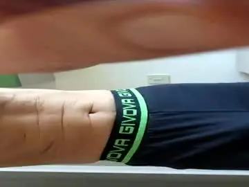 Chaturbate Live Sex Cam of redstep0