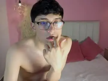 Chaturbate Live Sex Cam of ryan_valentino