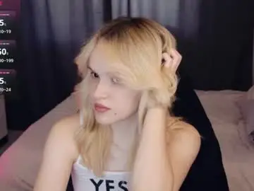 Chaturbate Sex Cam of thehousemaid1