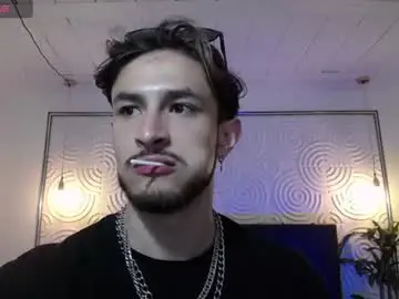 Chaturbate Best live sex cam show of axel_porn_