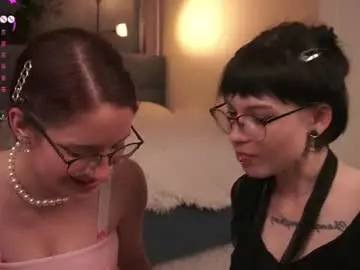 Chaturbate Live Sex Cam of little_poetry