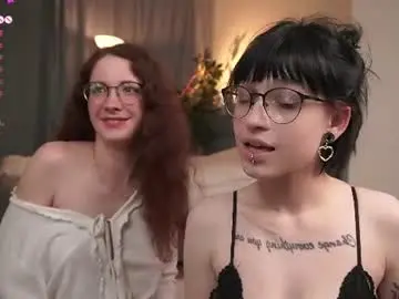 Chaturbate Live Sex Cam of little_poetry