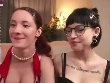 Chaturbate Live Sex Cam of little_poetry