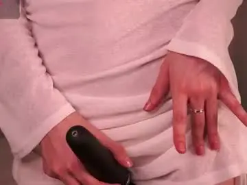 Chaturbate Live Sex Cam of little_poetry