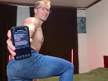 Chaturbate Best live sex cam show of marc105100