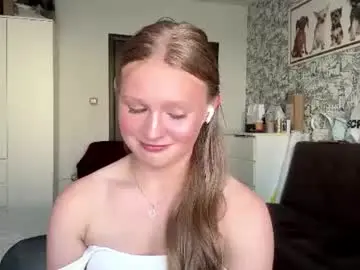 Chaturbate Live Sex Cam of sandramidgett