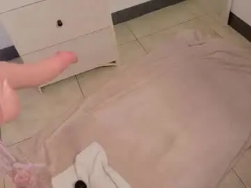 Chaturbate Best live sex cam show of adrianna5_