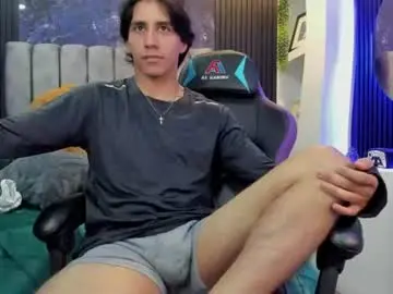 Chaturbate Live Sex Cam of alex_cano