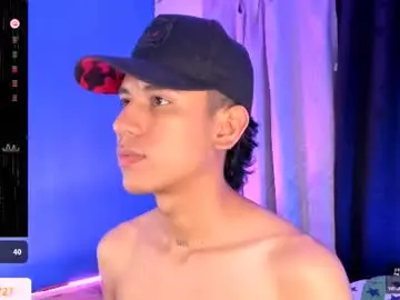 Chaturbate Watch Live Sex Cams of damien_howard