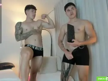 Chaturbate Live Sex Cam of twintease