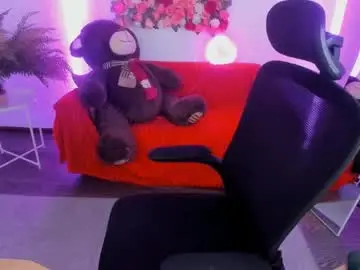 Chaturbate Live Sex Cam of diaangell