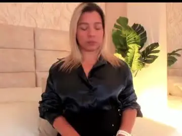 Chaturbate Live Sex Cam of gaia_stonne